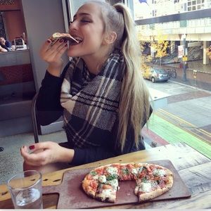 Meet your Posher, Kelsey